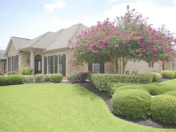 3rd image of 6310 Benton Ln