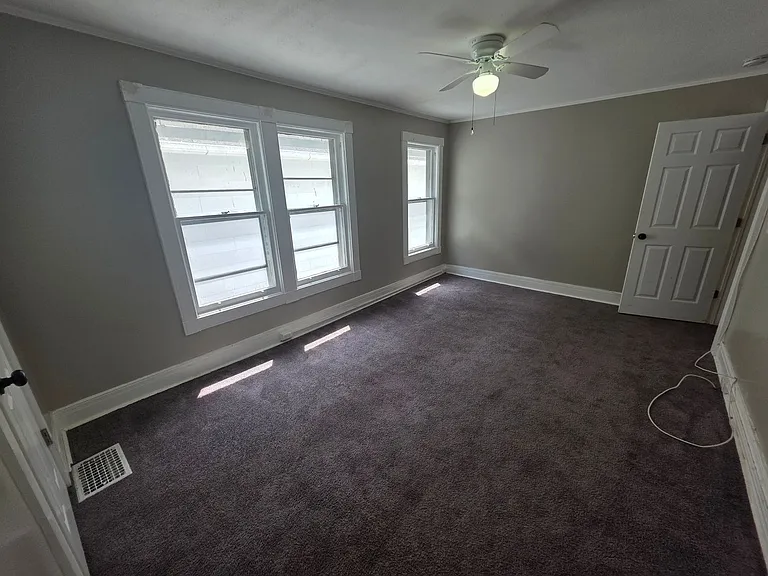 15 Carroll St — Photo 7