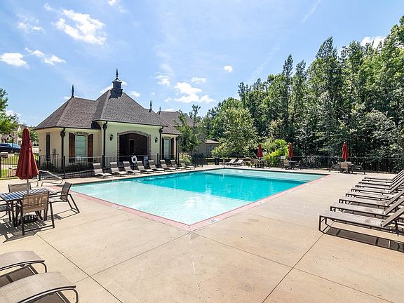 5th image of 103 Farm View Dr APT 104