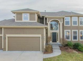 31575 W 84th Ter, De Soto, KS 66018