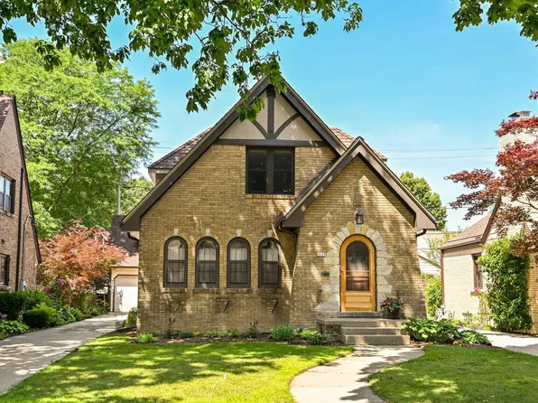 2645 Lefeber AVENUE, Wauwatosa, WI 53213