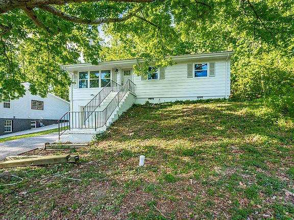 3rd image of 317 Longview Dr