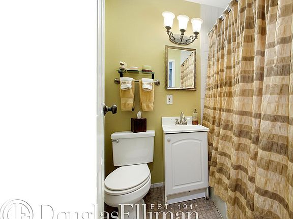 4th image of 320 W 84th St APT 4E