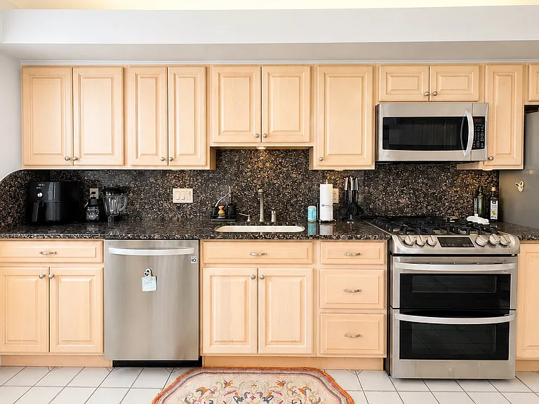 191 Winthrop St #3 — Photo 7