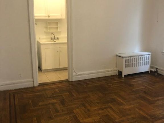2nd image of 3040 Cruger Ave APT 3F
