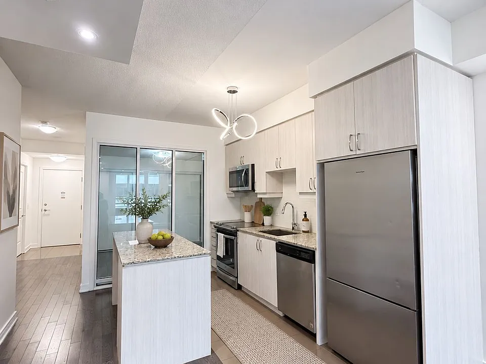 9191 SW Yonge St #613