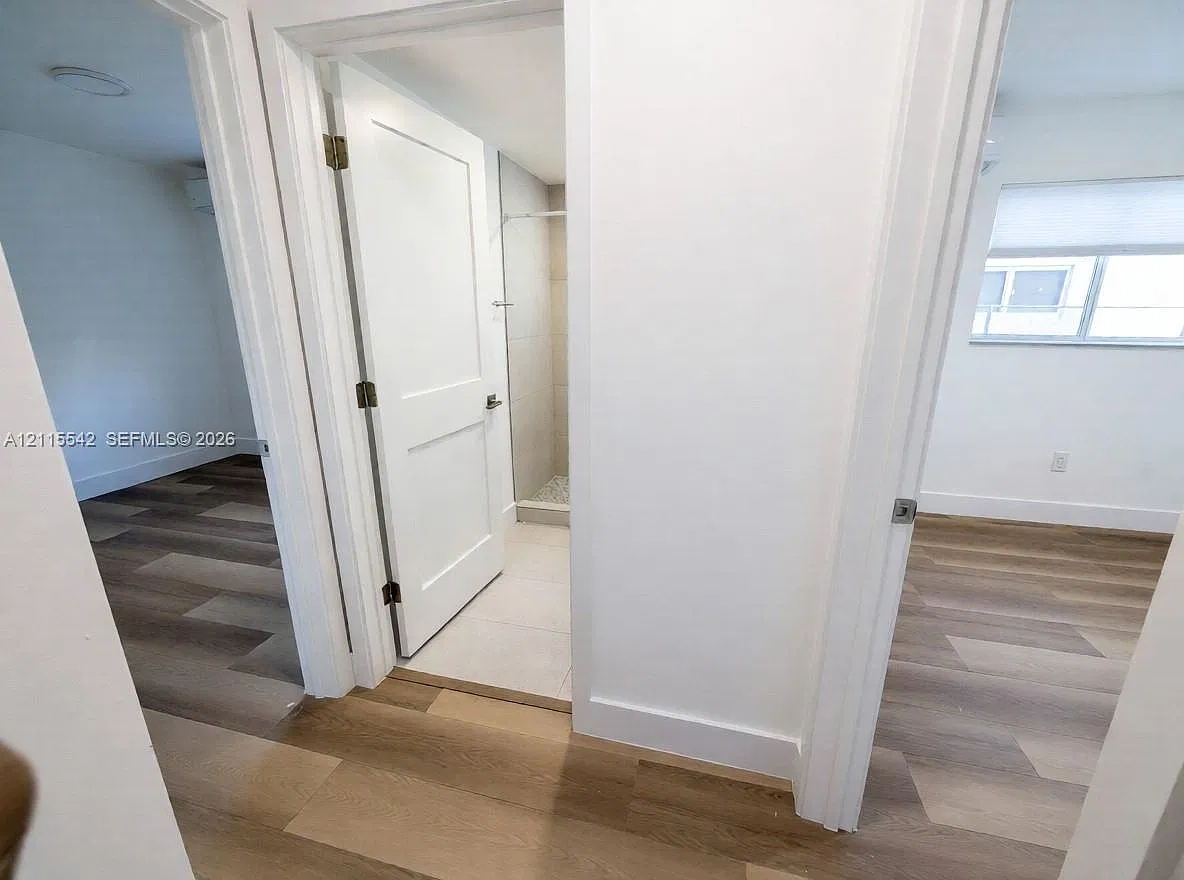2 bed, 1.0 bath, 800 sqft, $2,200 — Photo 4