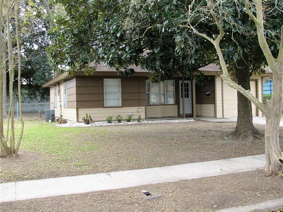 1st image of 1101 S Shepherd Dr
