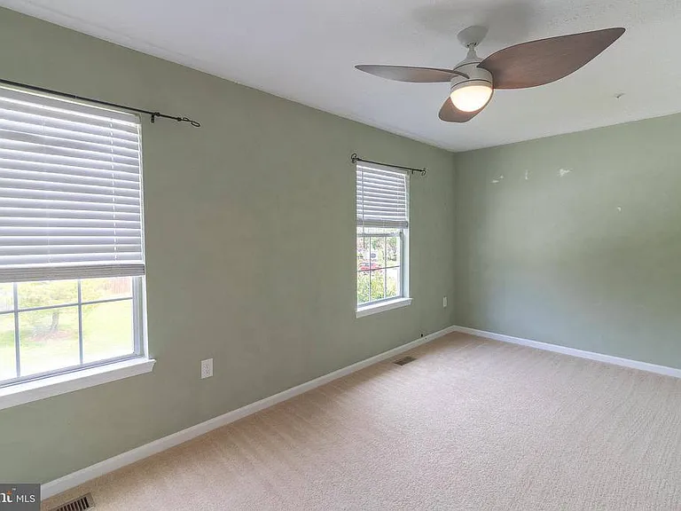 45292 Rumsford Ln — Photo 15
