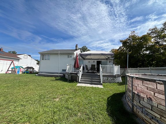 5th image of 58 Harding Ave