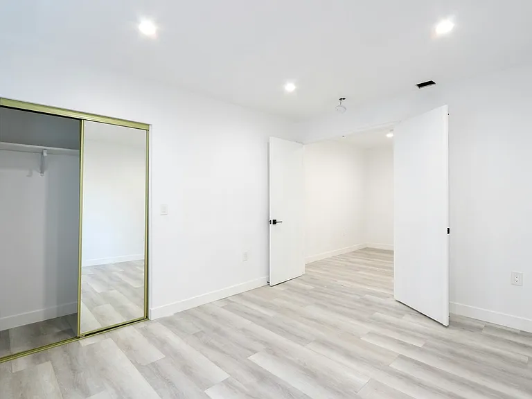 410 Lucas Ave #C — Photo 29