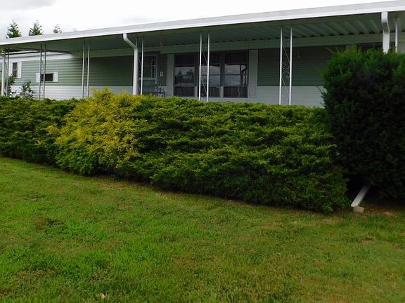 3rd image of 129 Klondike Ln
