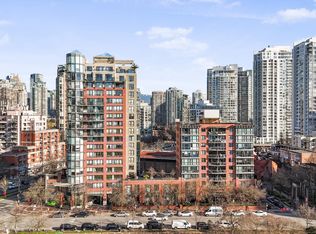 199 Drake St #18A, Vancouver, BC V6Z2T9