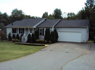 3148 22nd Street Ln NE, Hickory, NC 28601