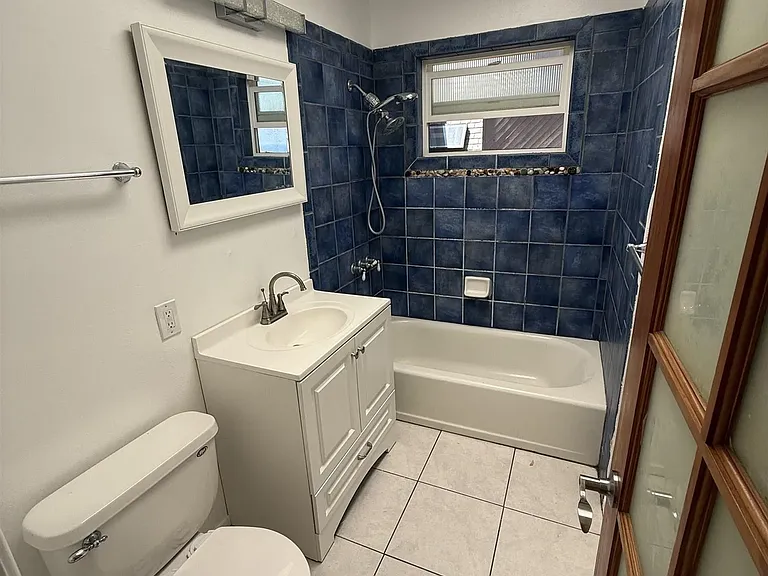 950 Stratford Ct — Photo 14