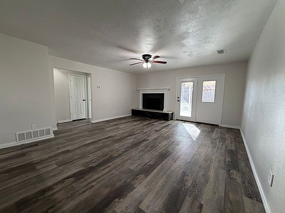 4th image of 420 Opal St