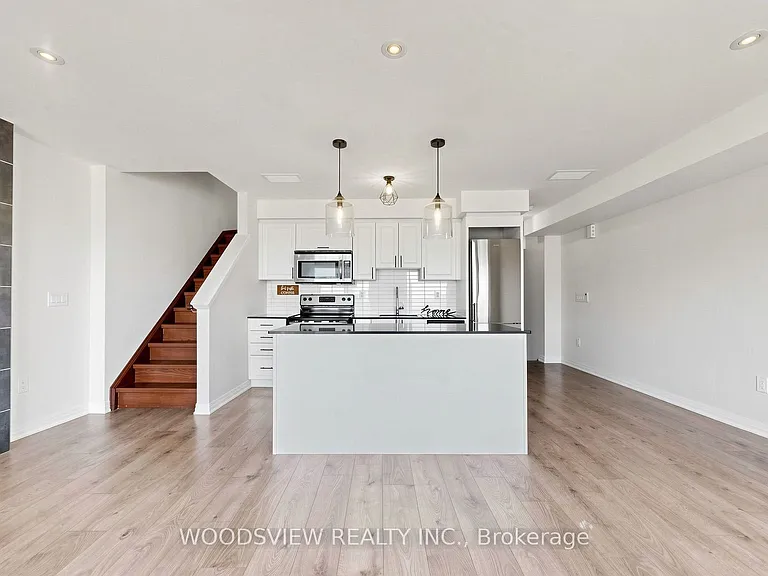 185 William Duncan Rd #9 — Photo 2
