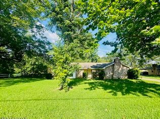 3864 S Siwell Rd, Jackson, MS 39212