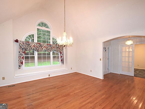 4th image of 7156 Tara Dr