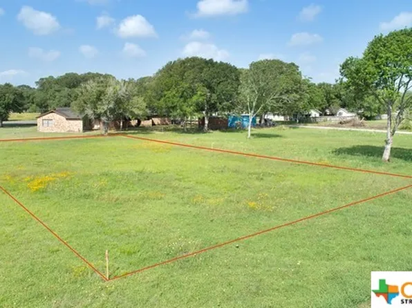 Saint Charles St, Edna, TX 77957