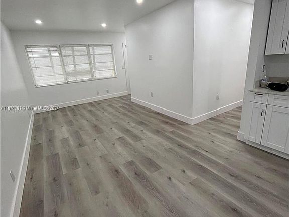4th image of 128 NW 5th Ave #1