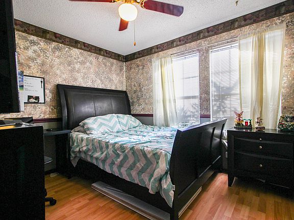 5th image of 2904 Curry Woods Dr