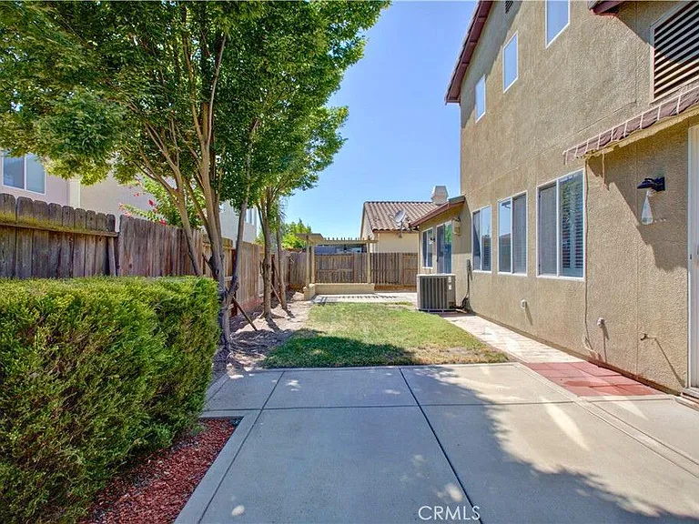 1286 Avignon Dr — Photo 23