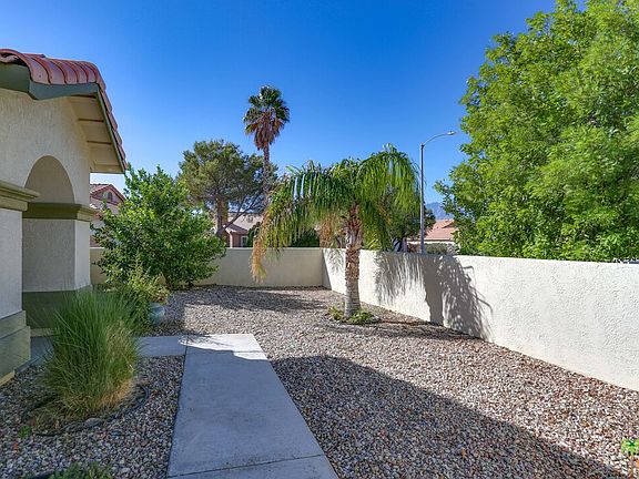 4th image of 9822 Del Ray Ln