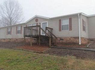 122 Crest Rock Trl, Dobson, NC 27017