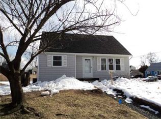 17 Kendall Rd, East Brunswick, NJ 08816