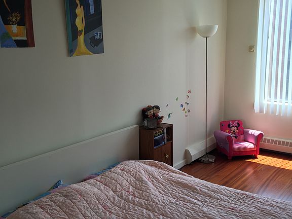 3rd image of 4 Martine Ave #1115