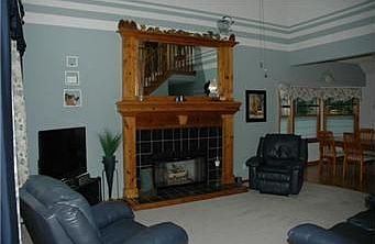 5th image of 712 Plum Rose Dr
