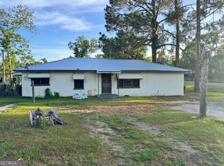 269 E Grady Ave, Lyons, GA 30436