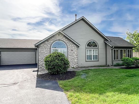 2nd image of 16657 Brownstone Ct