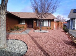 2041 Millcreek Way, Palmdale, CA 93551