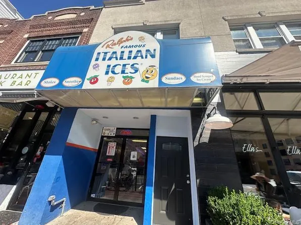 362 New York Ave APT 2, Huntington, NY 11743