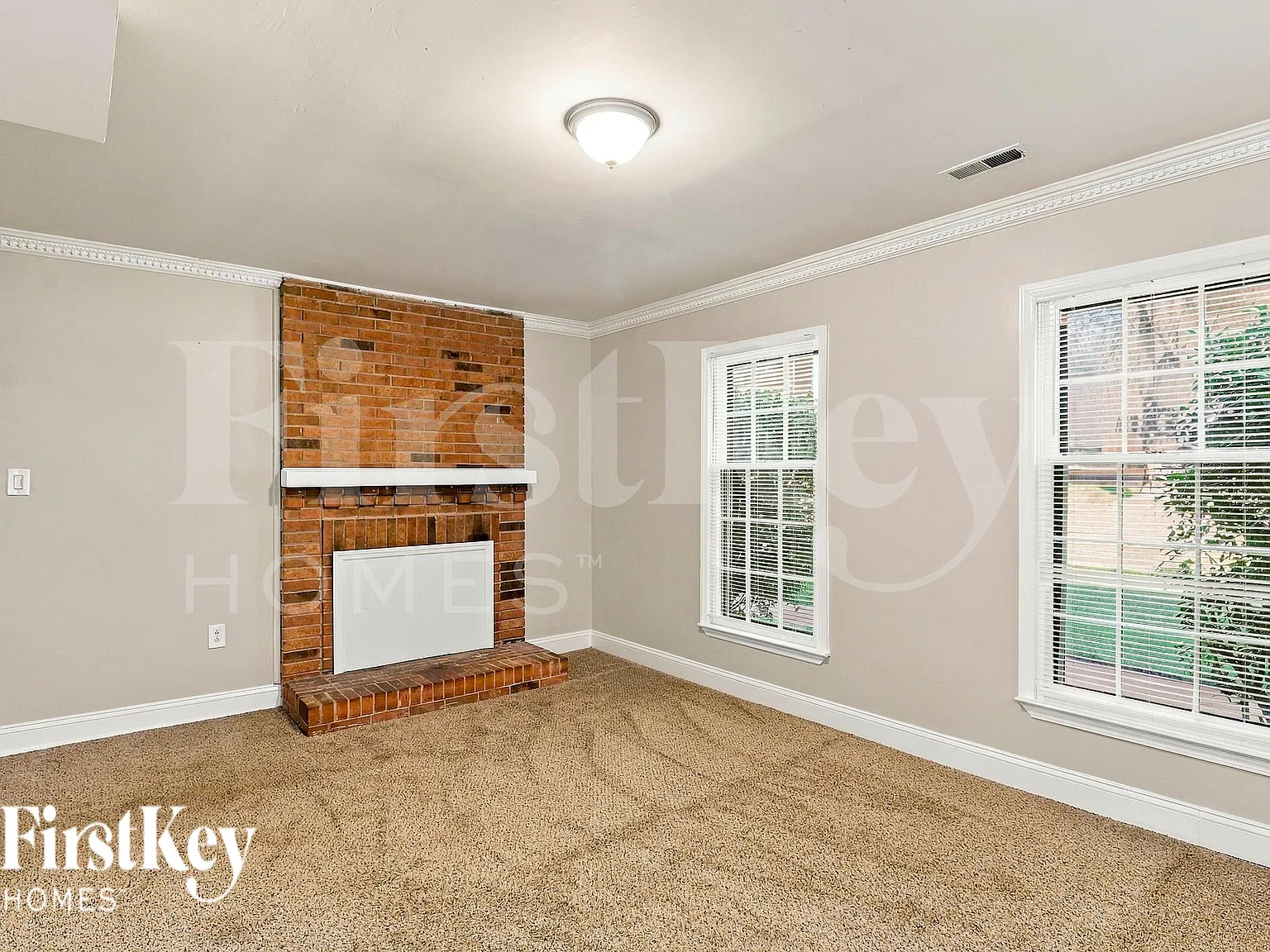4 bed, 2.5 bath, 2016 sqft, $2,220 — Photo 3