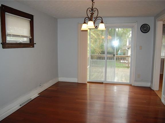4th image of 3406 Russell Ave