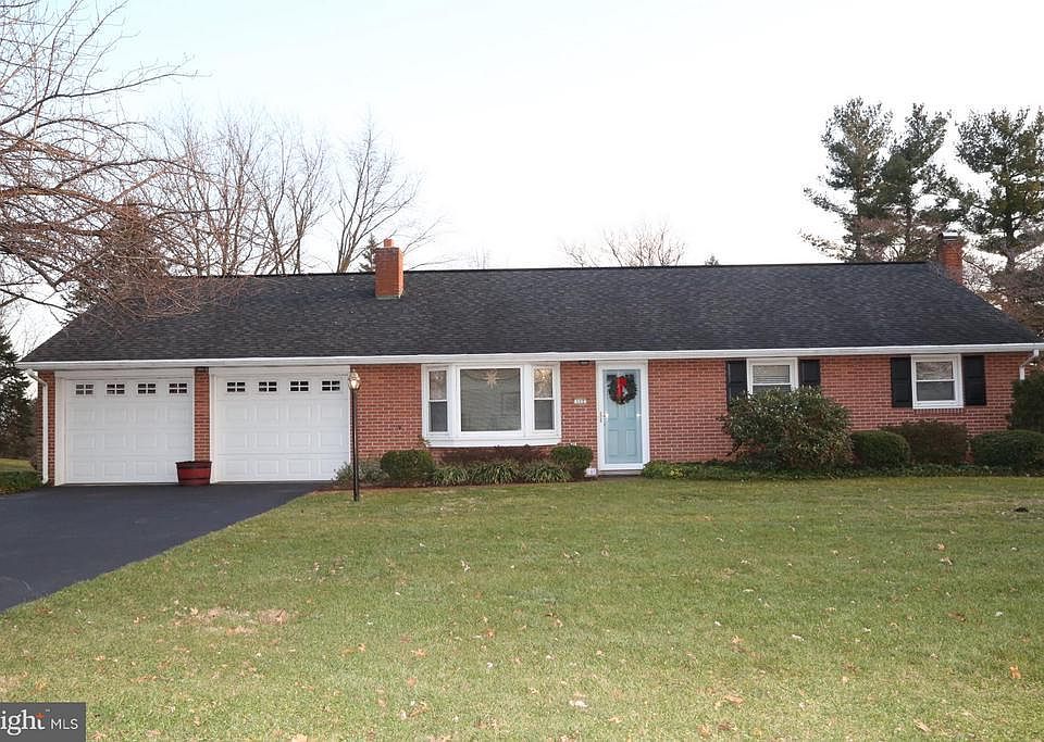 1st image of 302 Fairview Dr