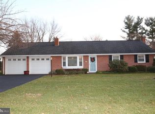 302 Fairview Dr, Lititz, PA 17543