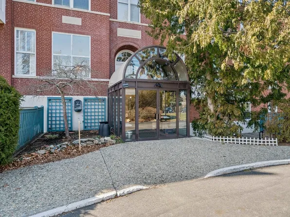 100 Parks St APT 25, Duxbury, MA 02332