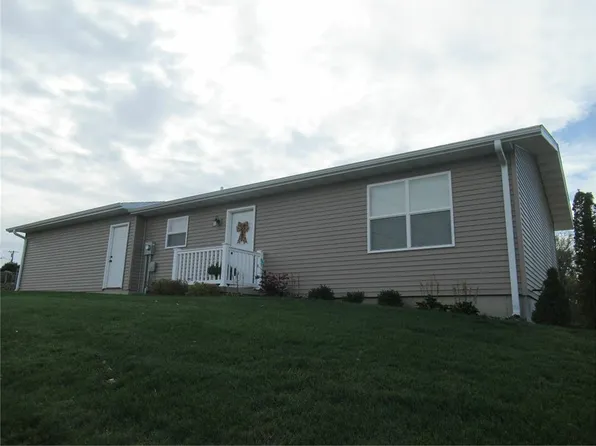 10 Washinton Mills Rd, La Motte, IA 52054