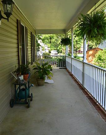 3rd image of 61 Lovett Dr