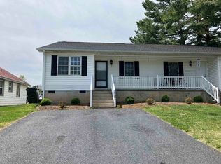 2504 Hickory St #A, Staunton, VA 24401