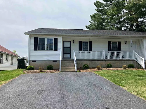 2504 Hickory St #A Photo 1