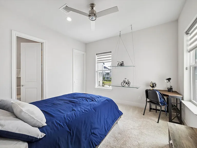 8741 Park Kolbe Ln — Photo 21