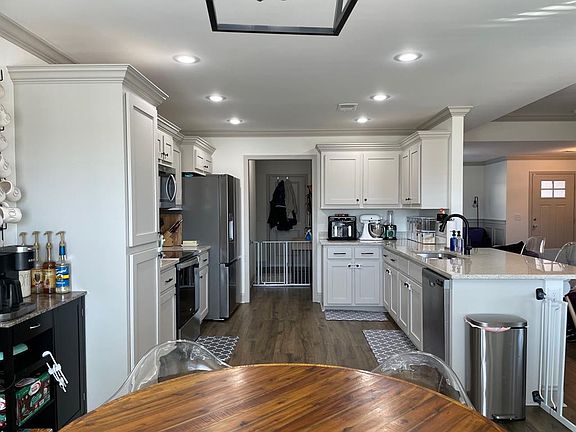 5th image of 1220 Seagrove Dr