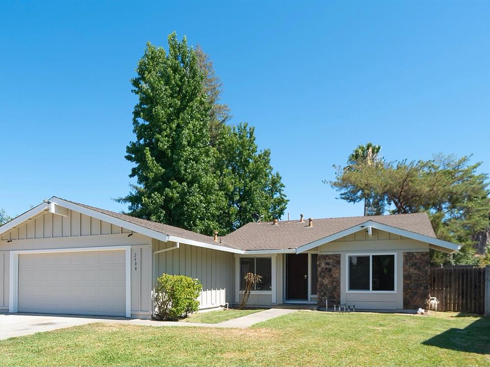 1st image of 2908 Camarillo Dr