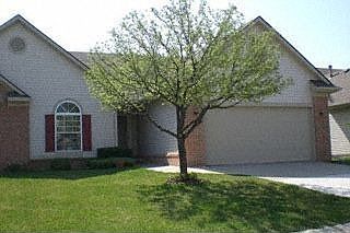 1st image of 456 N Oak Dr