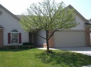 6582 Mellow Wood Ln, West Bloomfield, MI 48322